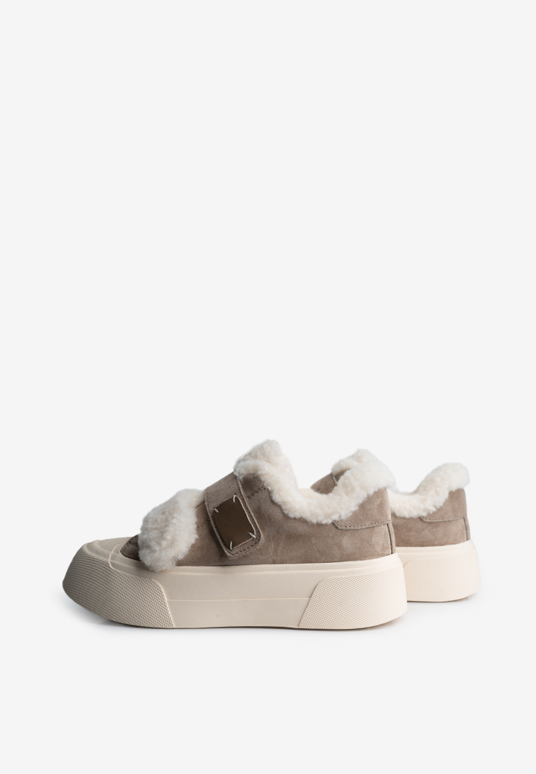 Кеди з хутром жіночі