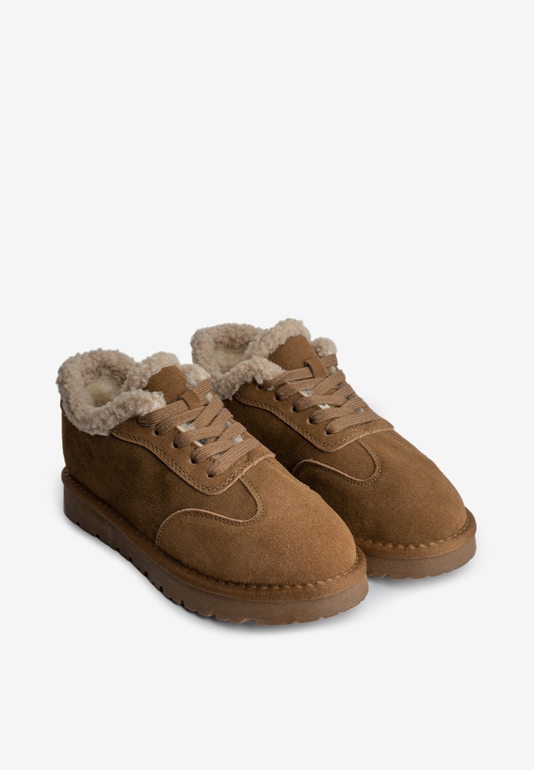 Кеди з хутром жіночі