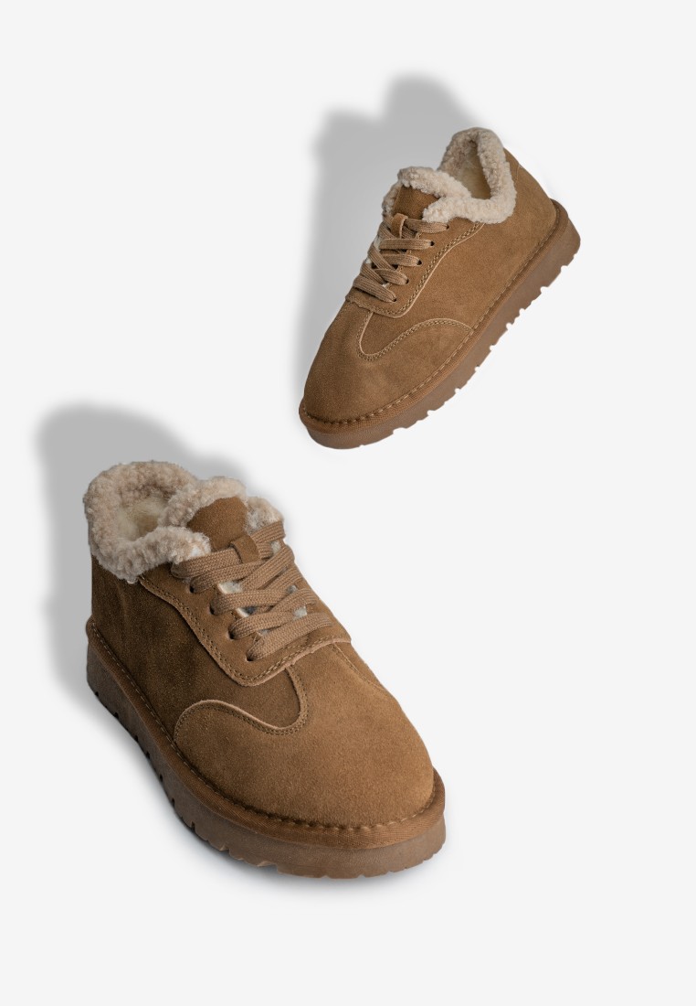 Кеди з хутром жіночі