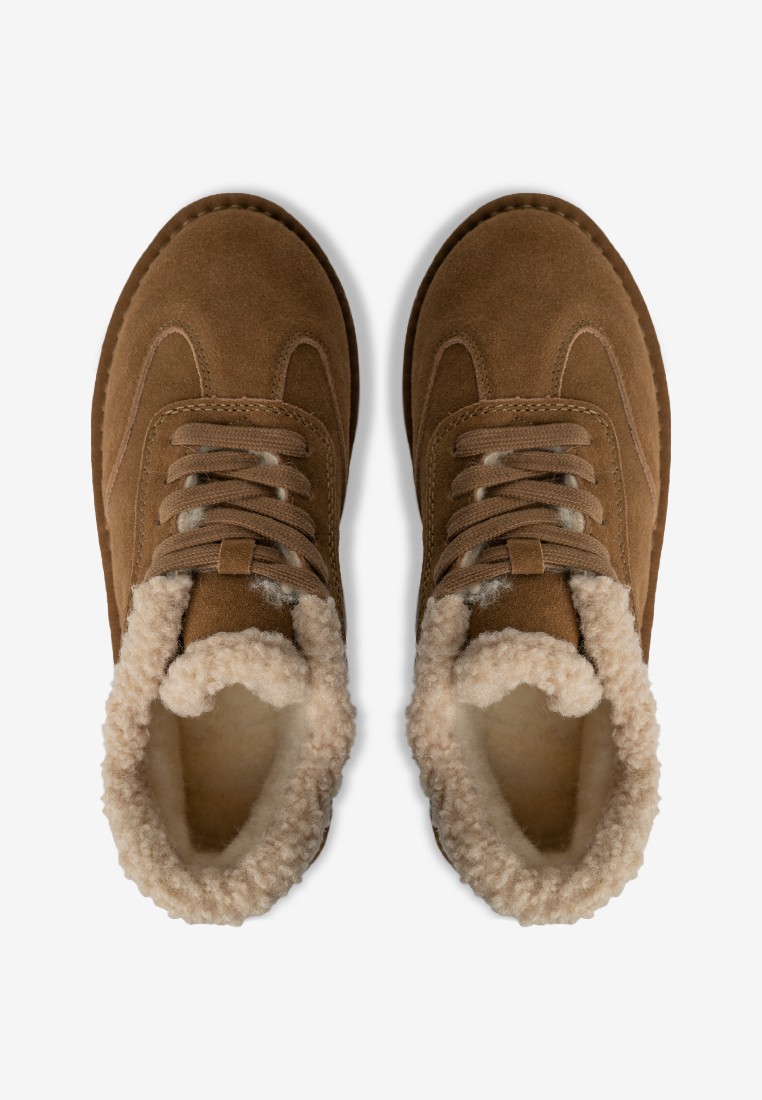 Кеди з хутром жіночі