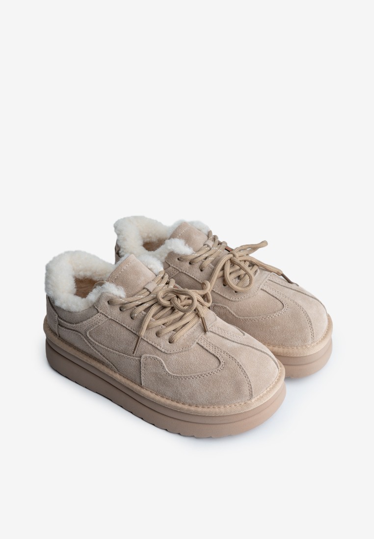 Кеди з хутром жіночі