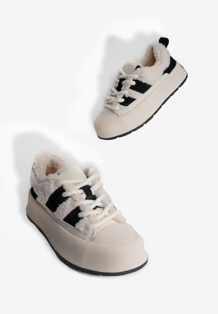 Кеди з хутром жіночі