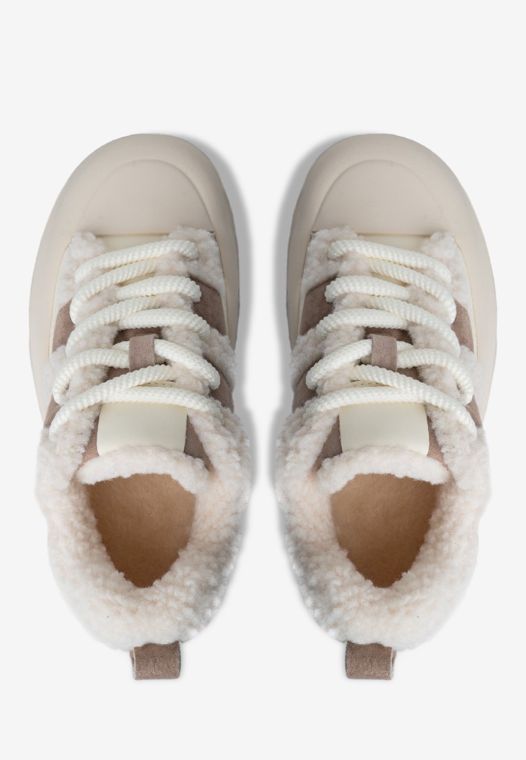 Кеди з хутром жіночі