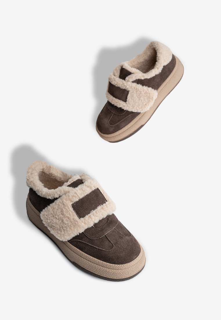 Кеди з хутром жіночі