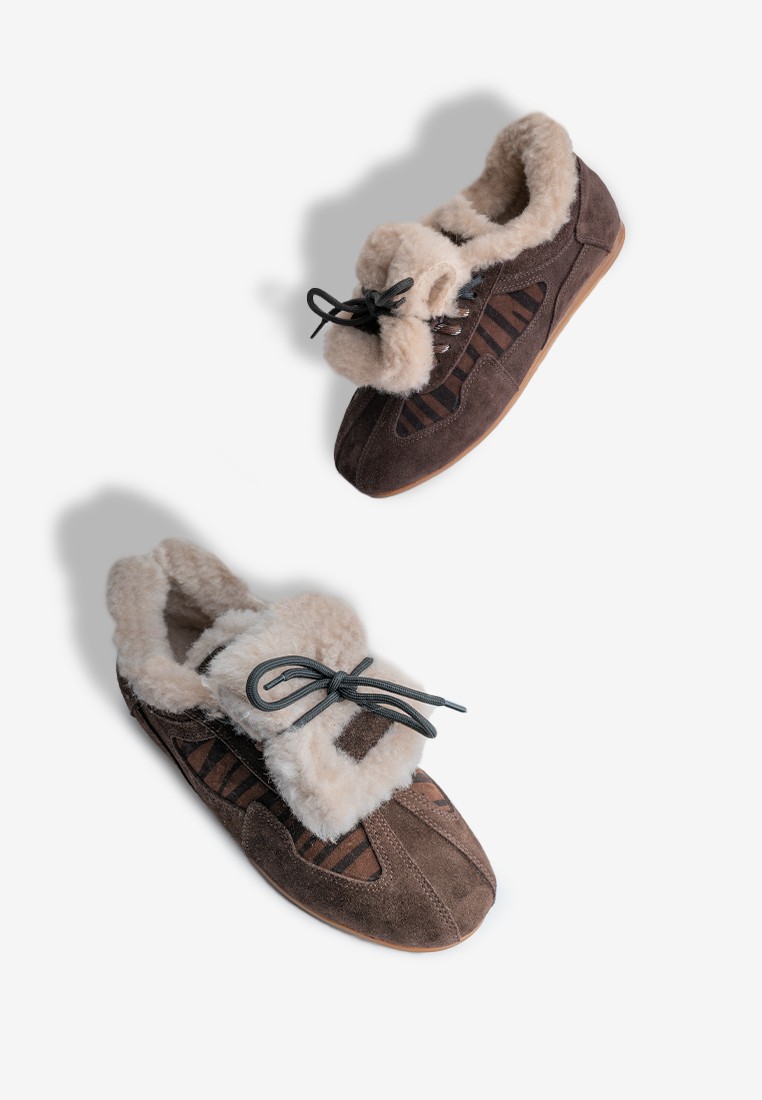 Кеди з хутром жіночі