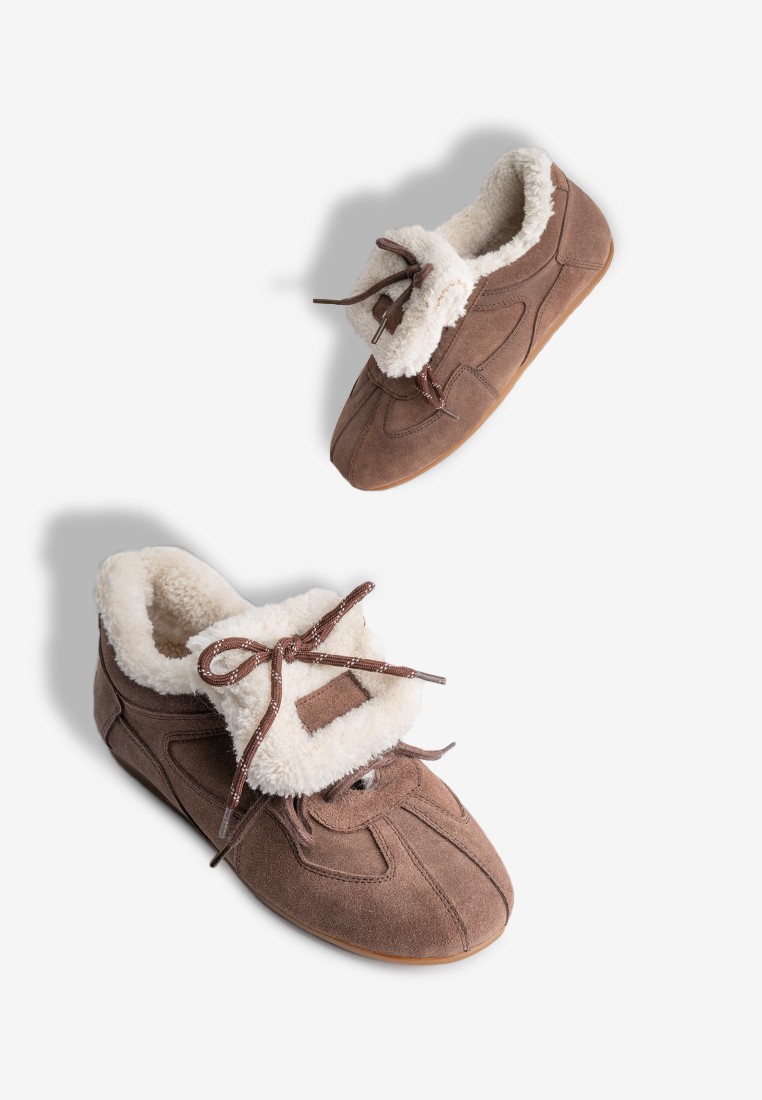 Кеди з хутром жіночі