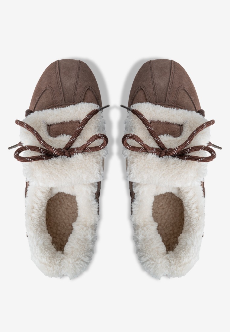 Кеди з хутром жіночі