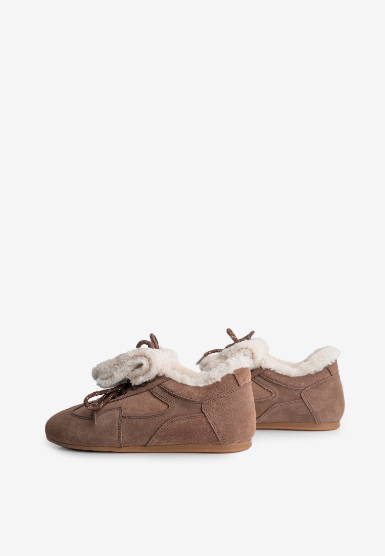 Кеди з хутром жіночі