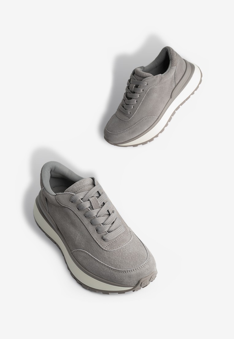 Кросівки замшеві жіночі