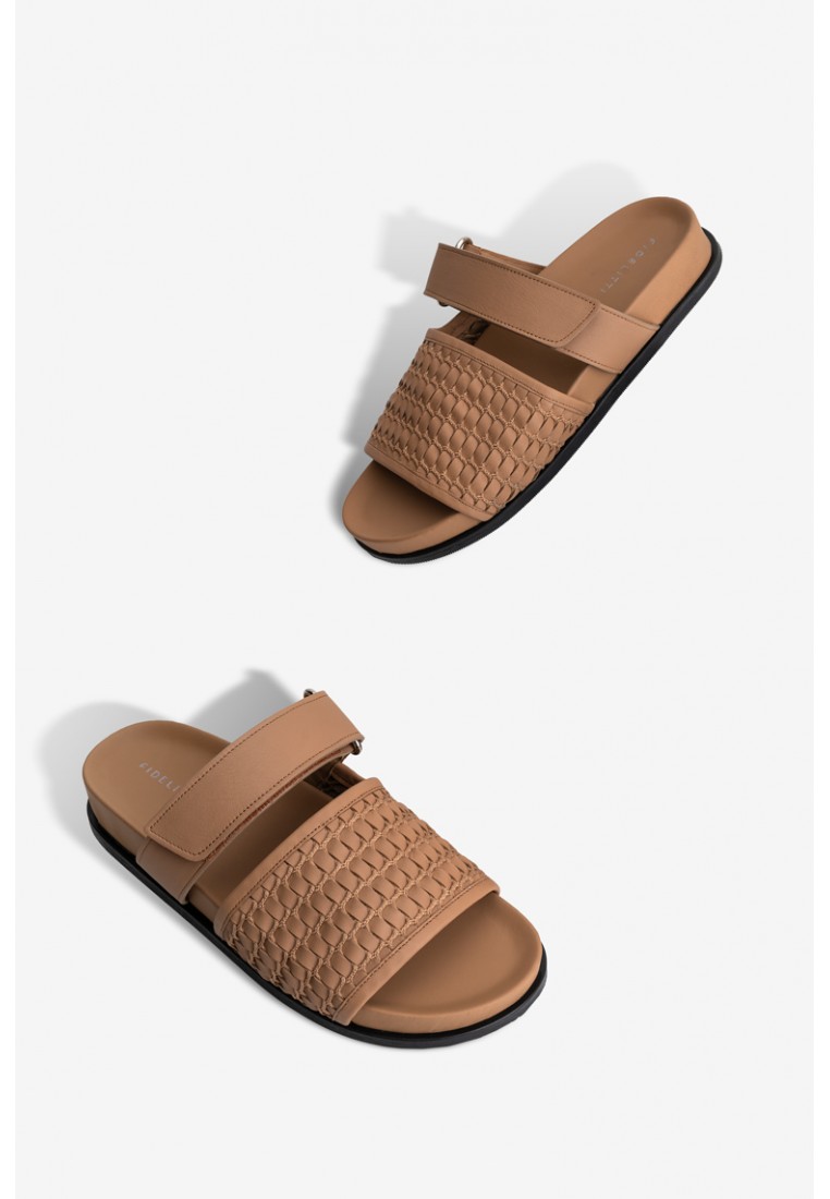 Шльопанці шкіряні жіночі