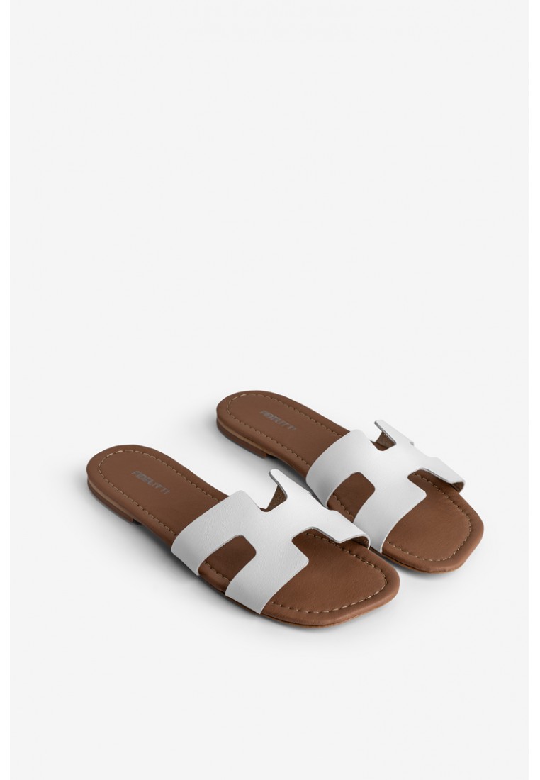 Шльопанці шкіряні жіночі