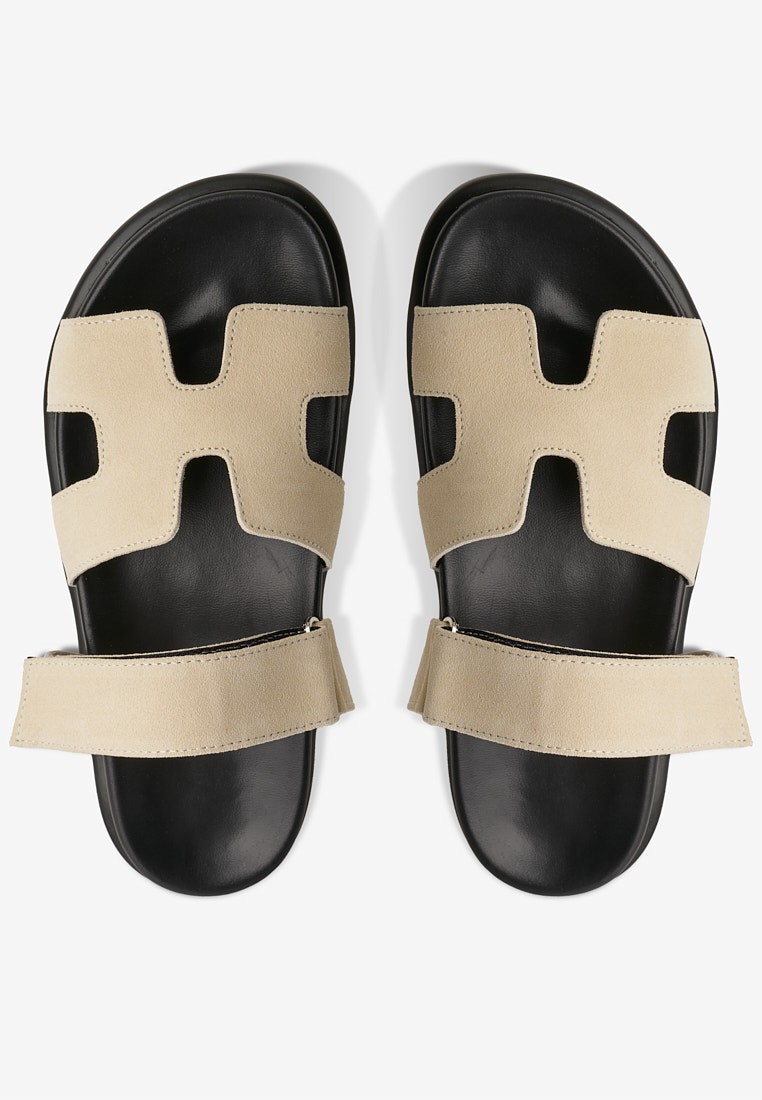 Шльопанці шкіряні жіночі