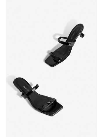 Босоніжки шкіряні жіночі Fidelitti