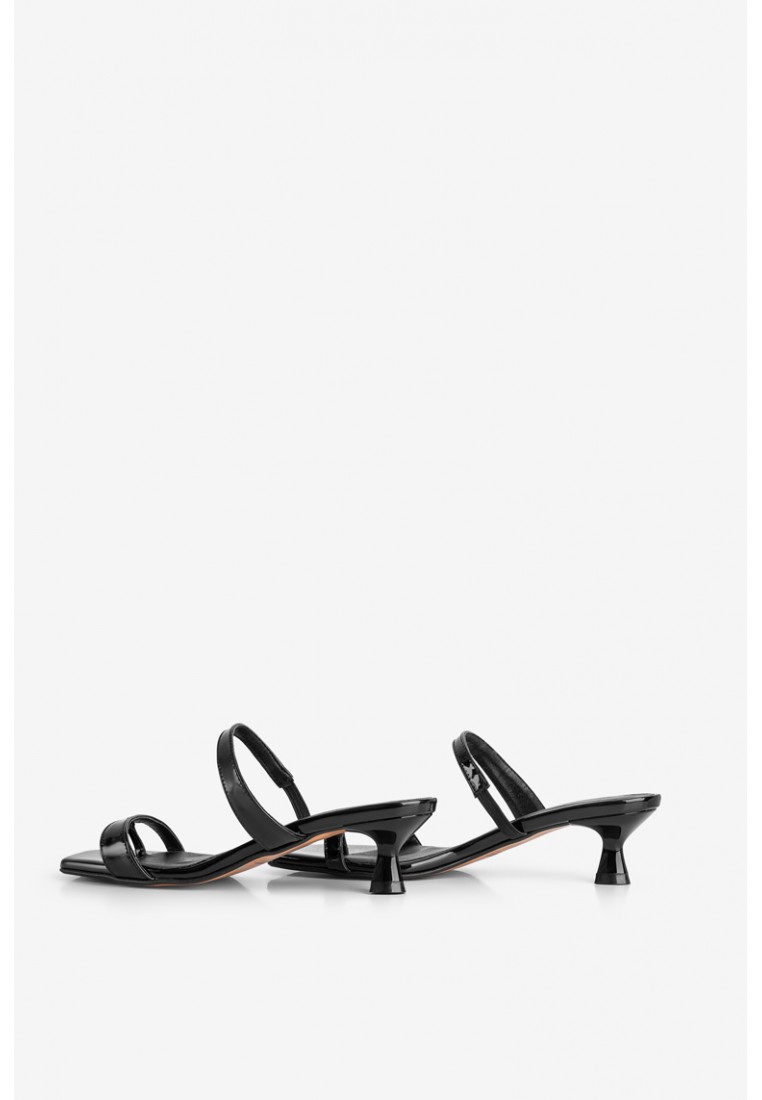 Босоніжки шкіряні жіночі