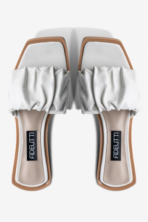 Босоніжки шкіряні жіночі Fidelitti