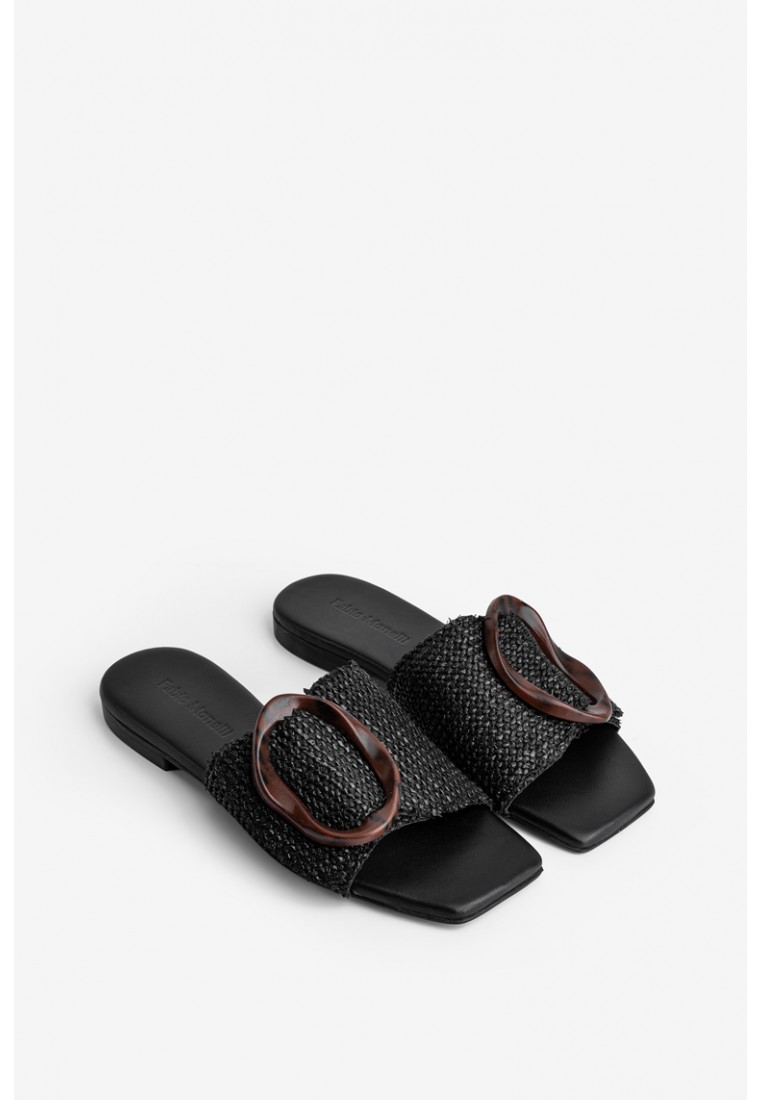 Шльопанці шкіряні жіночі