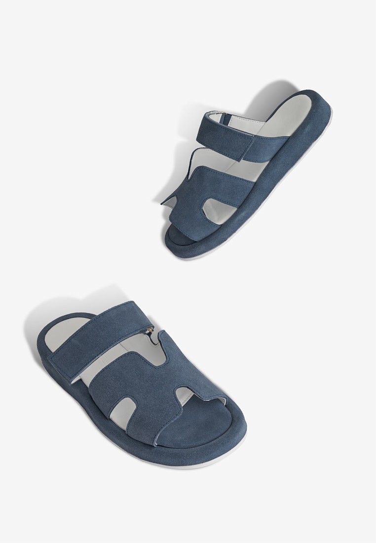 Шльопанці шкіряні жіночі