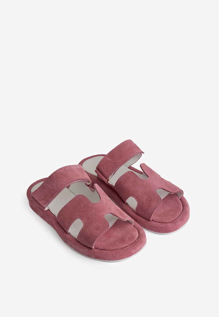 Шльопанці шкіряні жіночі