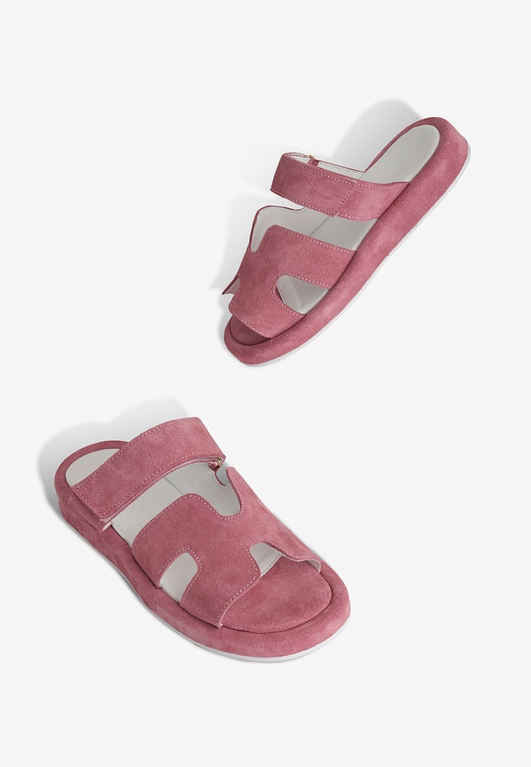 Шльопанці шкіряні жіночі