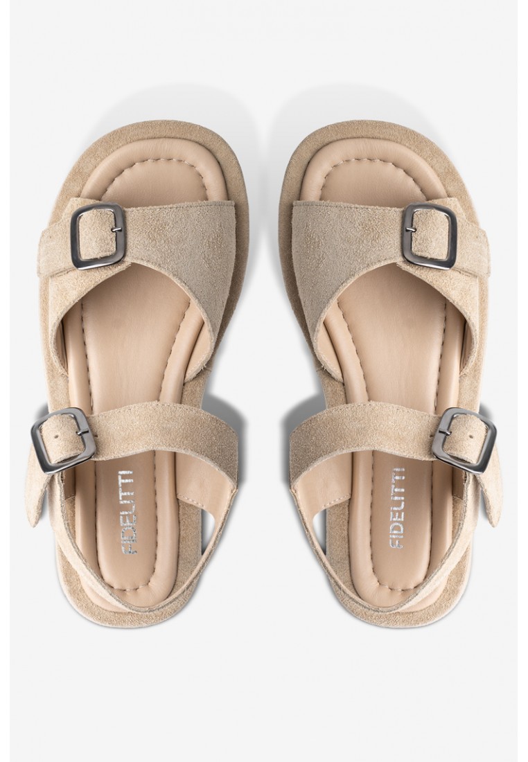 Босоніжки шкіряні жіночі