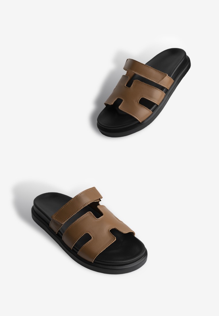 Шльопанці шкіряні жіночі