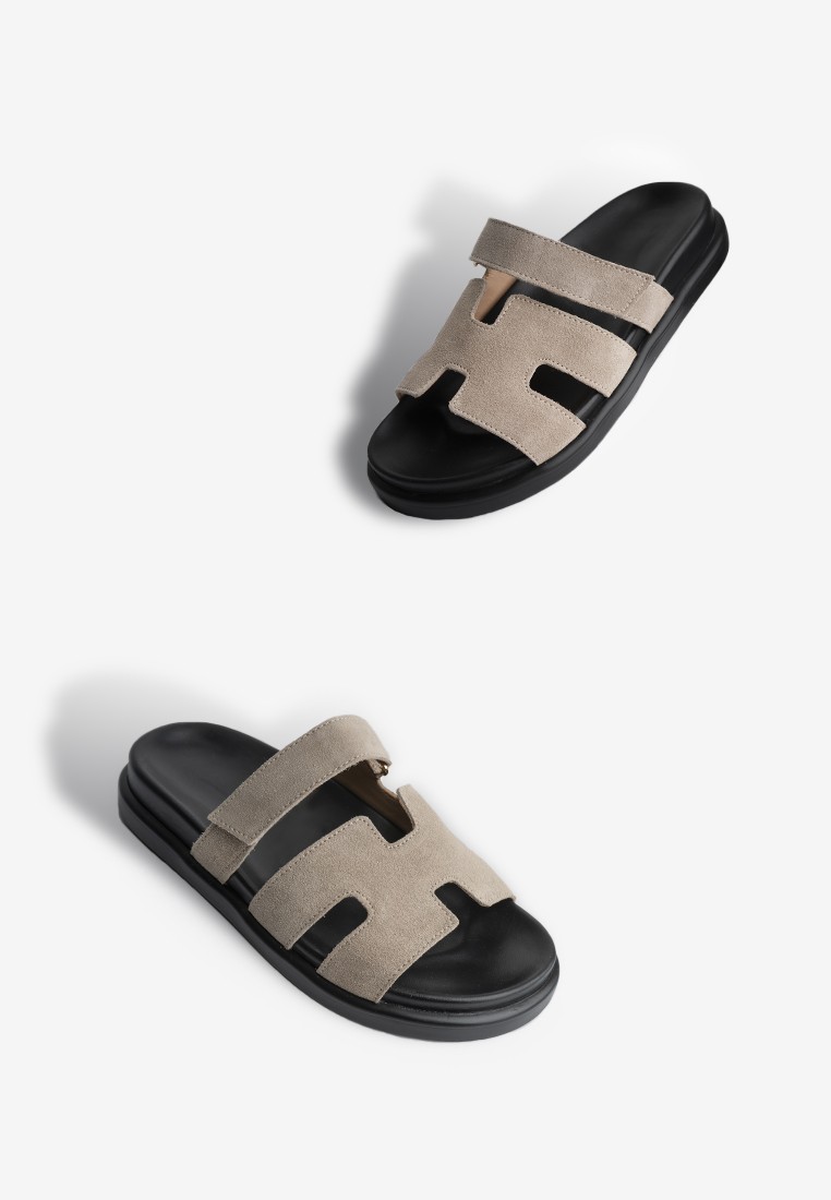 Шльопанці шкіряні жіночі