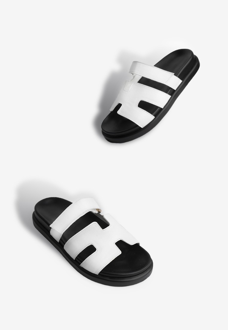 Шльопанці шкіряні жіночі