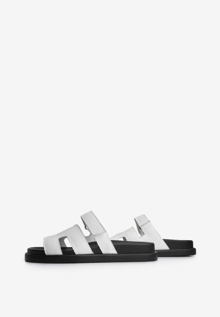 Шльопанці шкіряні жіночі